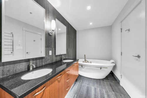 1102-3355 Cypress Place, West Vancouver, BC 