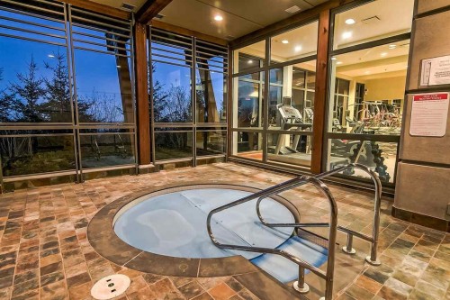 1102-3355 Cypress Place, West Vancouver, BC 