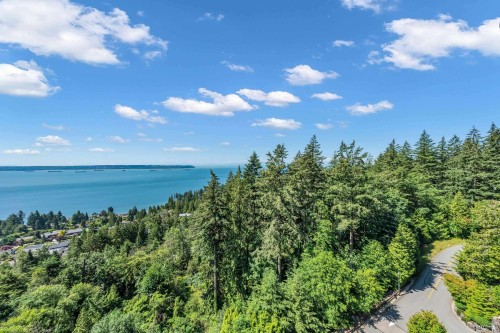 1102-3355 Cypress Place, West Vancouver, BC 