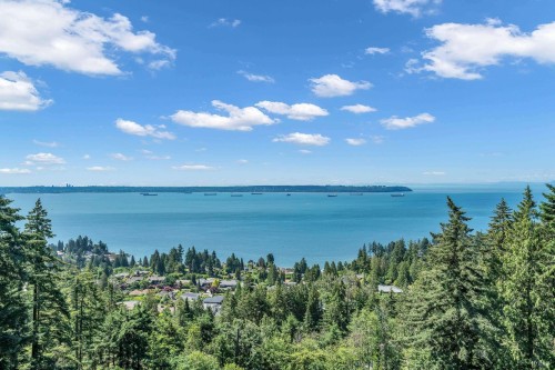 1102-3355 Cypress Place, West Vancouver, BC 