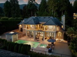 2912 Mathers Avenue  West Vancouver, BC V7V 2K1