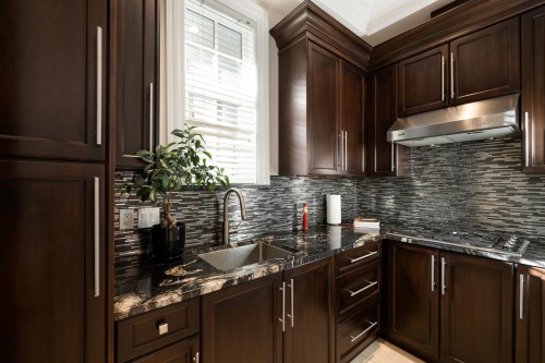 2912 Mathers Avenue, West Vancouver, BC 