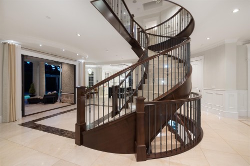 2912 Mathers Avenue, West Vancouver, BC 