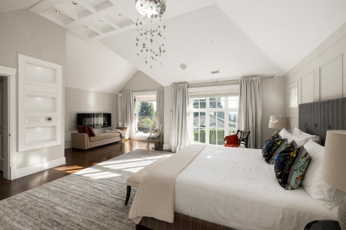 2912 Mathers Avenue, West Vancouver, BC 