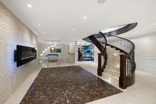 2912 Mathers Avenue, West Vancouver, BC 