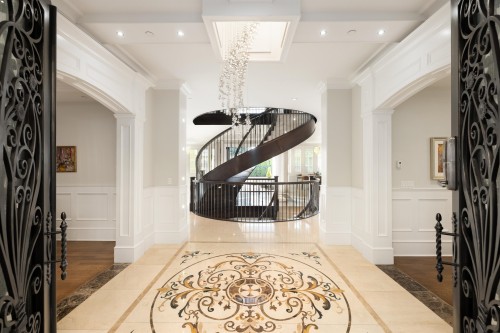 2912 Mathers Avenue, West Vancouver, BC 