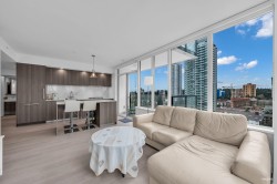 909-6537 Telford Avenue  Burnaby, BC V5H 0K9