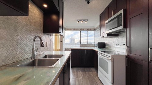 207-1026 Queens Avenue, New Westminster, BC 