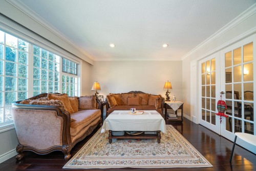 4049 27Th Avenue W, Vancouver, BC 