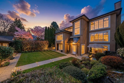 4049 27Th Avenue W, Vancouver, BC 