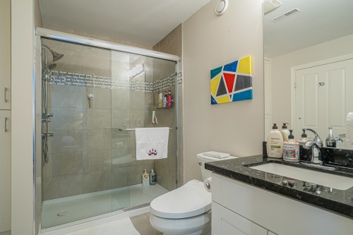 4049 27Th Avenue W, Vancouver, BC 