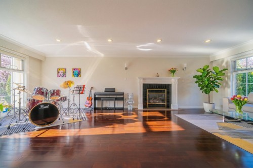 4049 27Th Avenue W, Vancouver, BC 