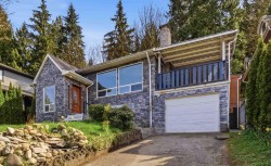 2331 Henry Street  Port Moody, BC V3H 2J4