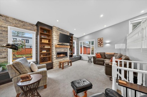 812 Grover Avenue, Coquitlam, BC 