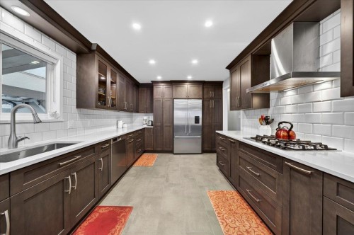 812 Grover Avenue, Coquitlam, BC 