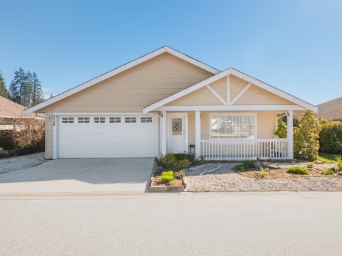 5726 Emily Way, Sechelt, BC 