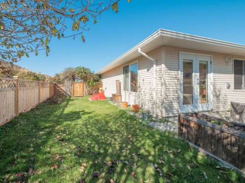 5726 Emily Way, Sechelt, BC 