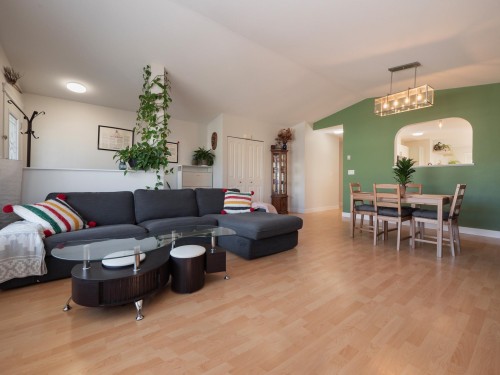 5726 Emily Way, Sechelt, BC 