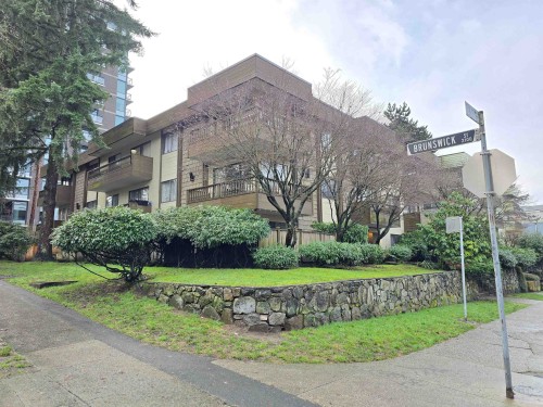 207-350 5th Avenue E Vancouver, BC V5T 1H4