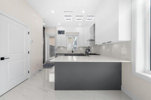 1548 41St Avenue E, Vancouver, BC 