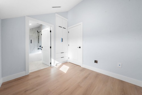 1548 41St Avenue E, Vancouver, BC 