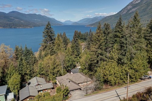 5886 Sandy Hook Road, Sechelt, BC 