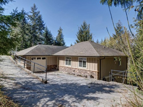 5886 Sandy Hook Road, Sechelt, BC 