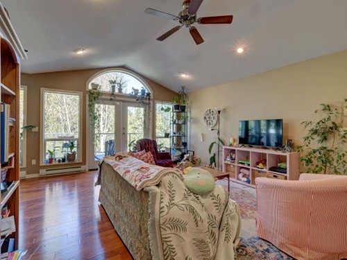 5886 Sandy Hook Road, Sechelt, BC 