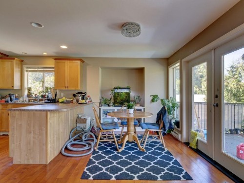 5886 Sandy Hook Road, Sechelt, BC 