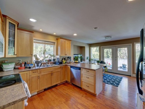 5886 Sandy Hook Road, Sechelt, BC 