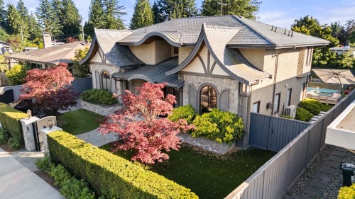 2809 Edgemont Boulevard, North Vancouver, BC 