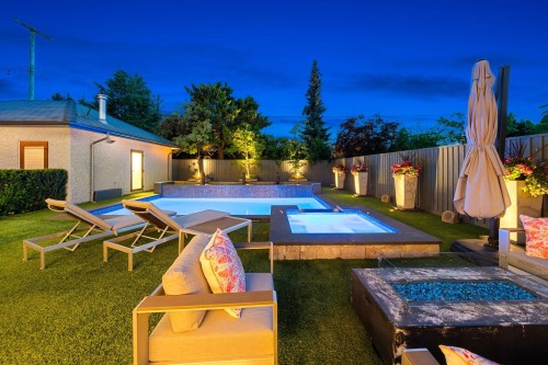 2809 Edgemont Boulevard, North Vancouver, BC 