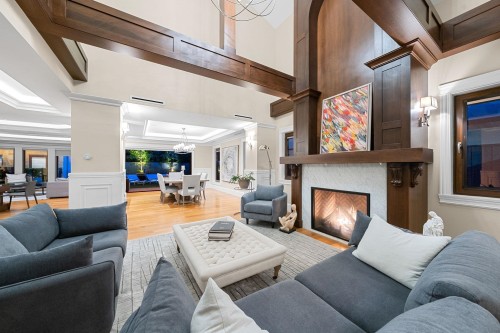 2809 Edgemont Boulevard, North Vancouver, BC 