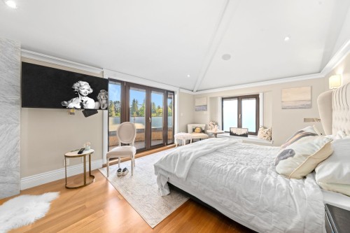 2809 Edgemont Boulevard, North Vancouver, BC 