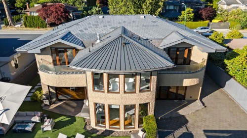 2809 Edgemont Boulevard, North Vancouver, BC 
