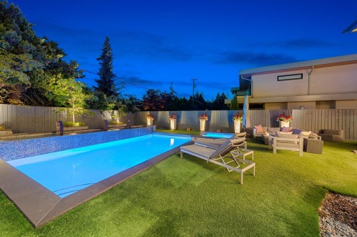 2809 Edgemont Boulevard, North Vancouver, BC 