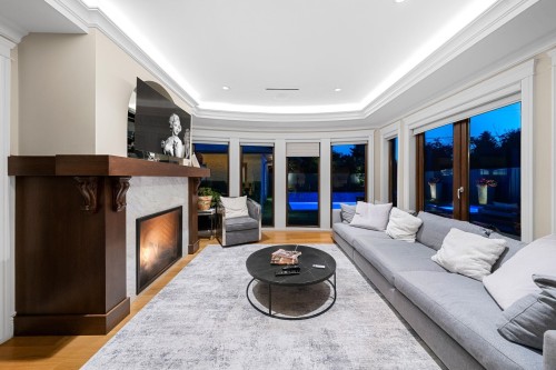 2809 Edgemont Boulevard, North Vancouver, BC 
