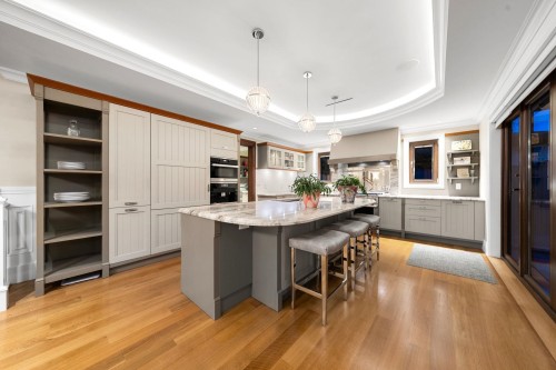 2809 Edgemont Boulevard, North Vancouver, BC 
