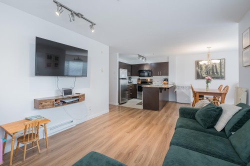 102-11665 Haney Bypass, Maple Ridge, BC 