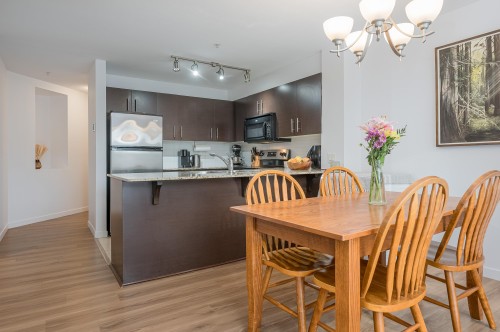 102-11665 Haney Bypass, Maple Ridge, BC 