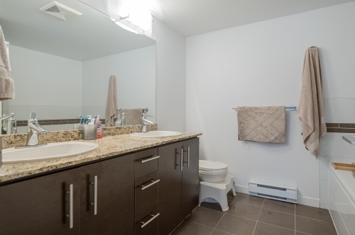 102-11665 Haney Bypass, Maple Ridge, BC 