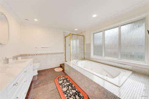 5211 Woodwards Road, Richmond, BC 