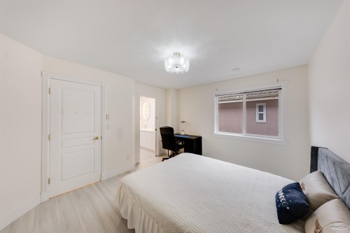 5211 Woodwards Road, Richmond, BC 