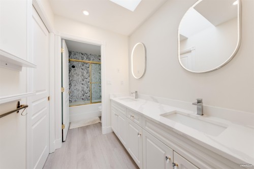 5211 Woodwards Road, Richmond, BC 