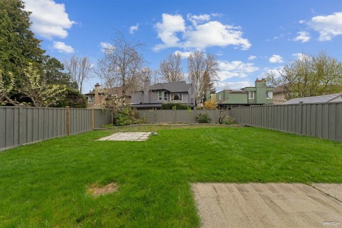 5211 Woodwards Road, Richmond, BC 