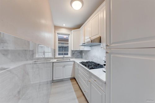 5211 Woodwards Road, Richmond, BC 