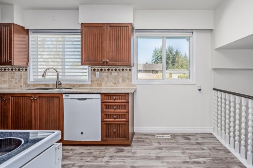21395 Exeter Avenue, Maple Ridge, BC 