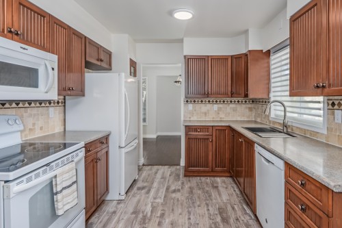 21395 Exeter Avenue, Maple Ridge, BC 