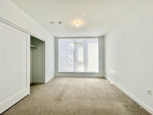 1005-3280 Corvette Way, Richmond, BC - Indoor Photo Showing Other Room
