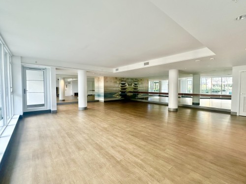 1005-3280 Corvette Way, Richmond, BC - Indoor Photo Showing Other Room